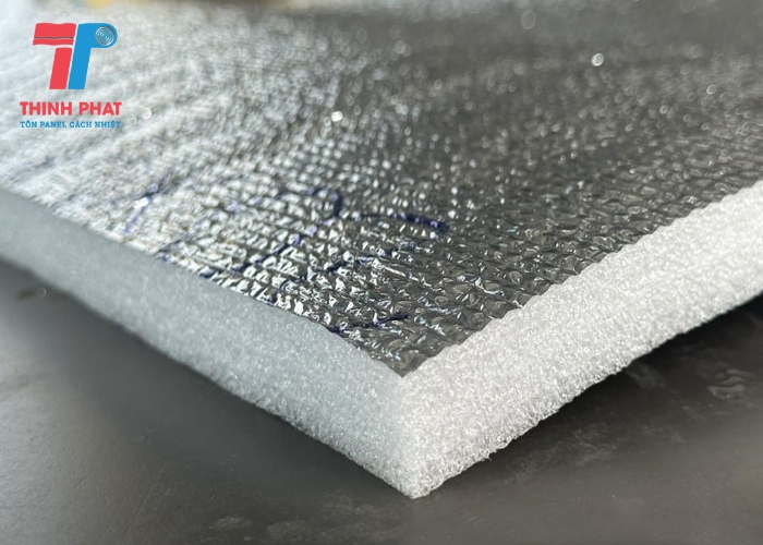 cận cảnh mút cách nhiệt pe-opp