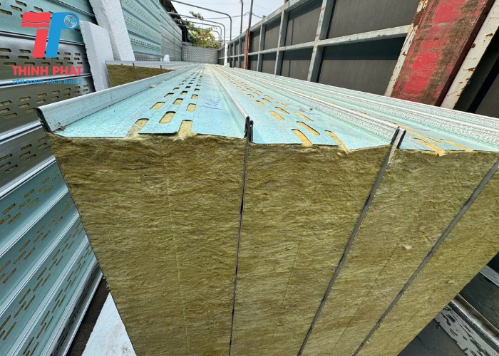 lõi panel rockwool màu đẹp đồng đều