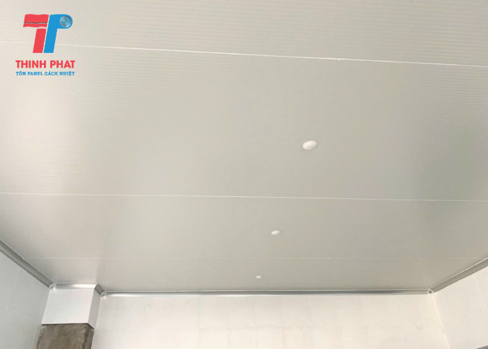 tấm panel pu làm trần cách nhiệt