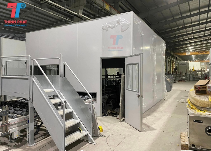 thi công panel pu nhà xưởng thi công tấm panel pu cách nhiệt
