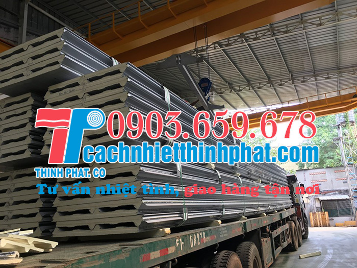 noi-ban-mai-lop-pu-cach-nhiet