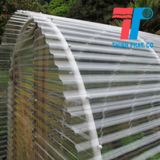 tôn lợp lấy sáng poly