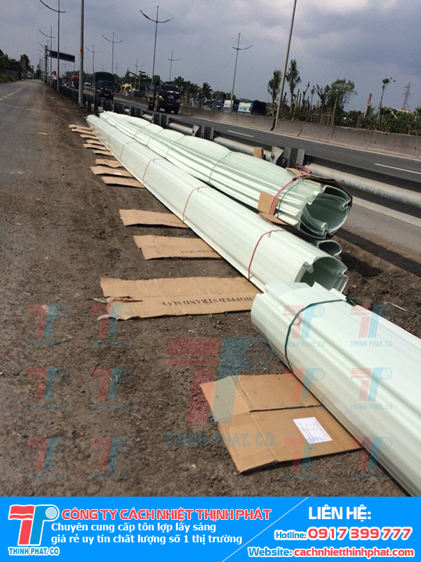 tôn lợp lấy sáng 13