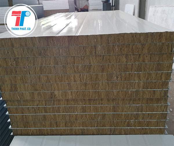 vách ngăn tôn xốp