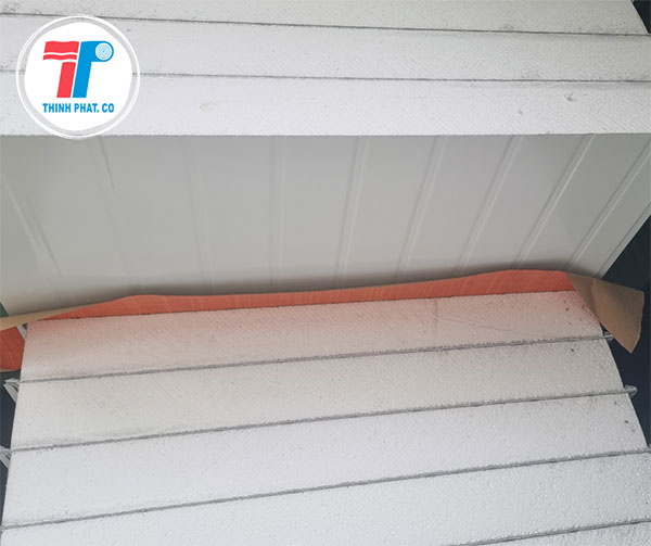 vách ngăn tôn xốp