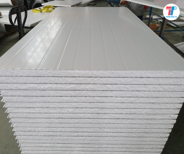 Phòng panel được dựng trên gác lửng đẹp như thế nào?