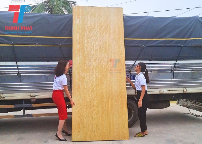 panel vân gỗ khác gì gỗ tự nhiên