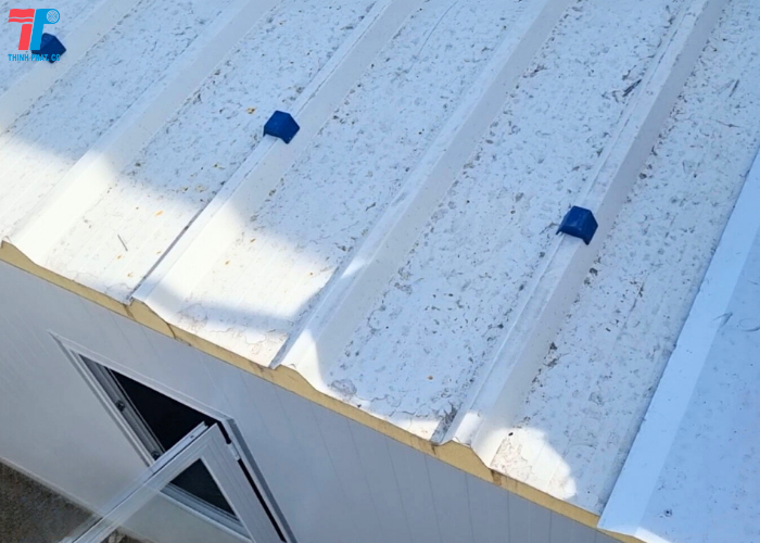 độ dày của panel pu mái