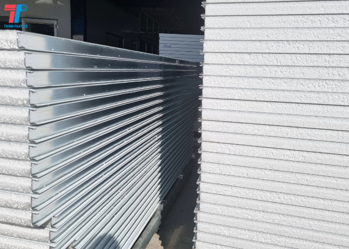 Tôn Panel Cách Nhiệt