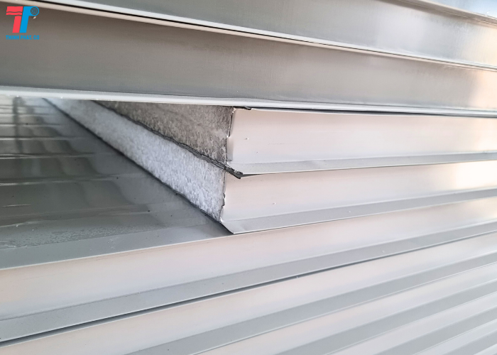 Tôn Xốp Panel Làm Vách Ngăn