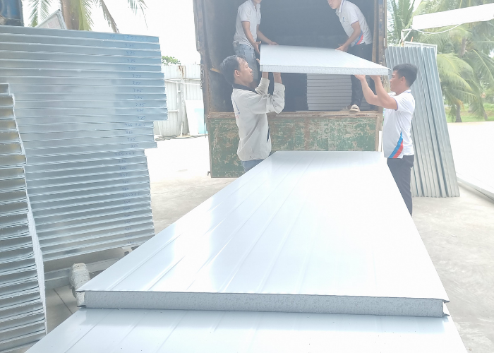 Tôn Xốp Panel Làm Vách Ngăn