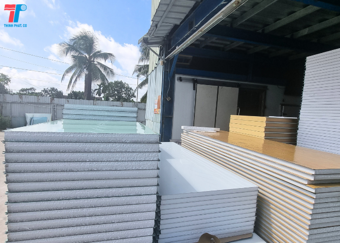 Tấm Tôn Cách Nhiệt