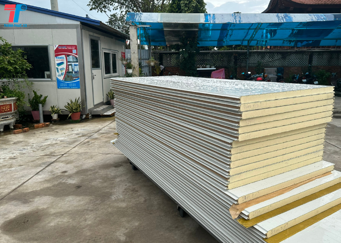 Giá Tấm Panel PU Tại Miền Bắc