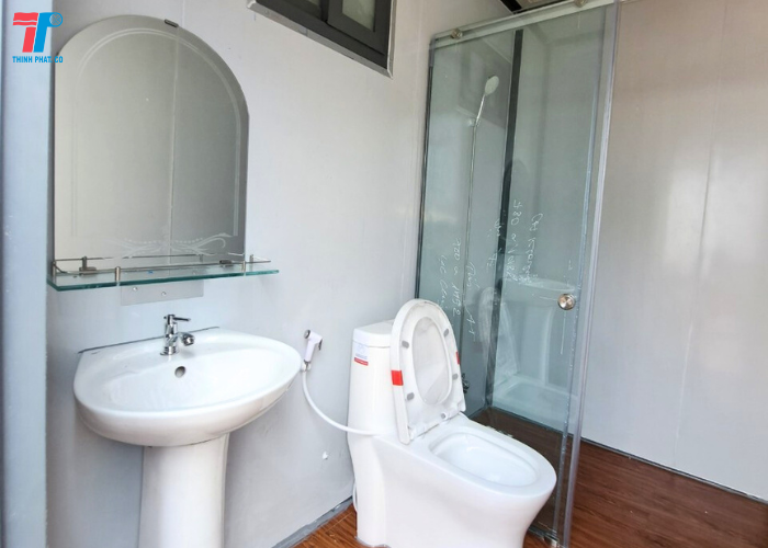 Nhà Vệ Sinh Panel Ngoài Trời Tại Quận 12