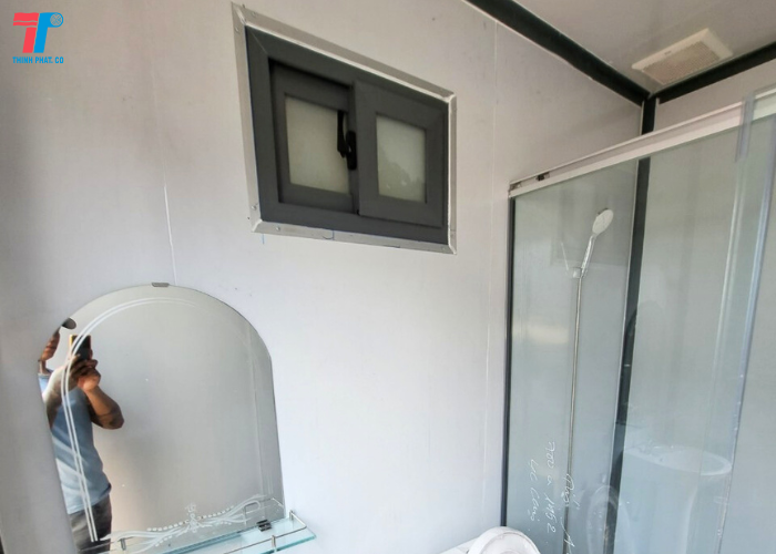 Nhà Vệ Sinh Panel Ngoài Trời Tại Quận 12