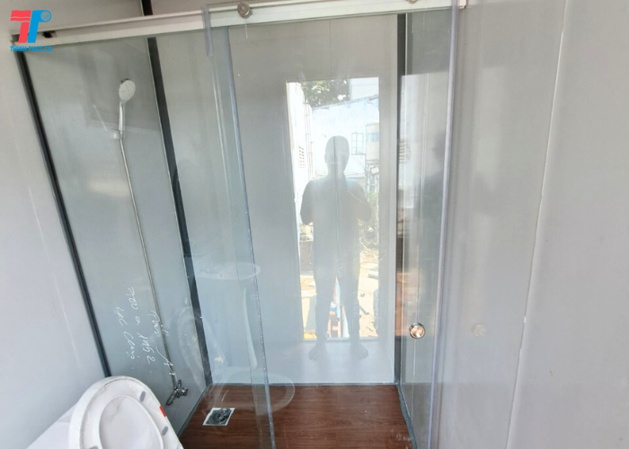 Nhà Vệ Sinh Panel Ngoài Trời Tại Quận 12