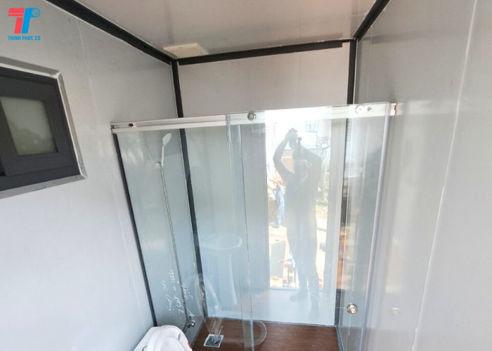 Nhà Vệ Sinh Panel Ngoài Trời Tại Quận 12
