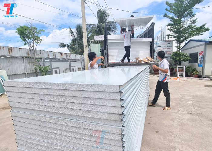 Tấm Sandwich Panel Giá Rẻ