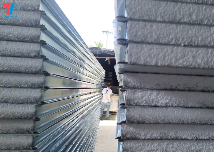 Tấm Sandwich Panel Giá Rẻ