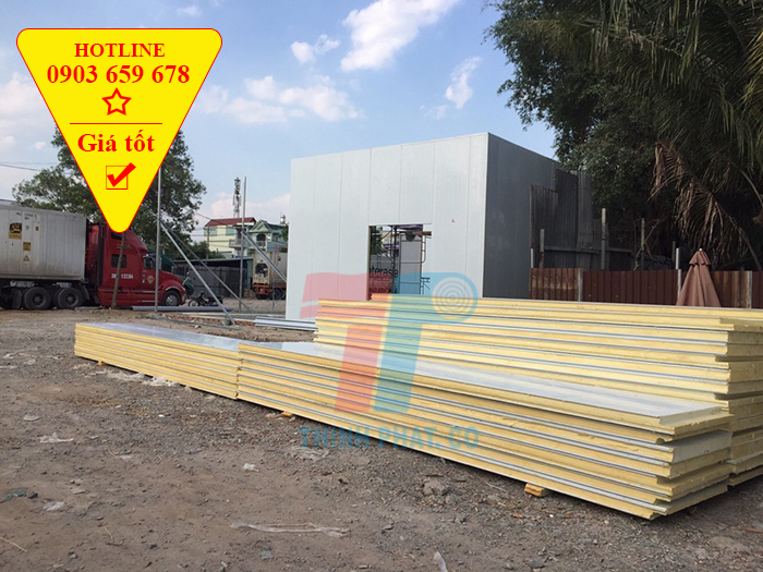 vách panel PU nhà xưởng