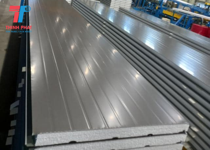 làm phòng lạnh đơn giản từ tấm panel inox