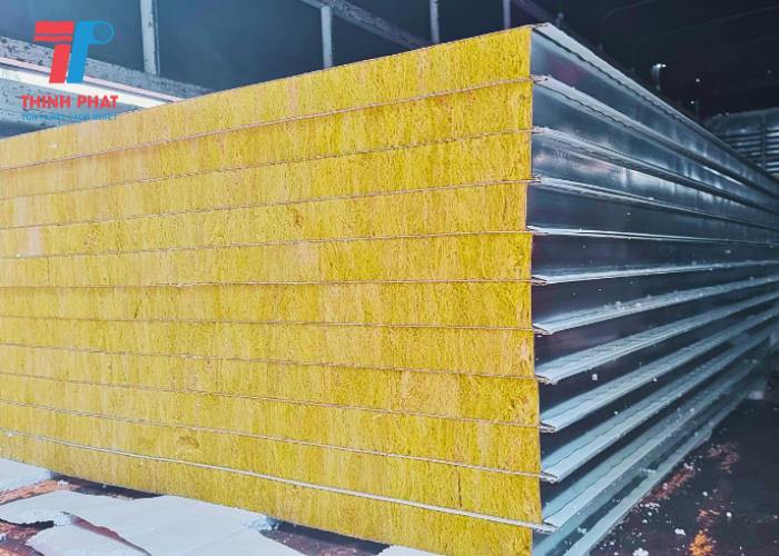 làm phòng lạnh đơn giản từ tấm panel rockwool