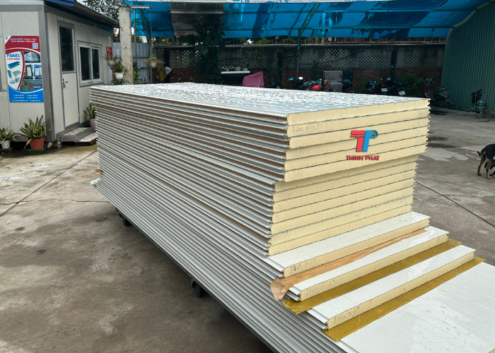 giá panel pu tiền giang