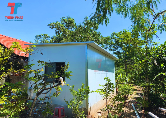 tấm tôn panel cách nhiệt Thịnh Phát 9