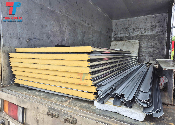 báo giá trần panel PU mới nhất 2