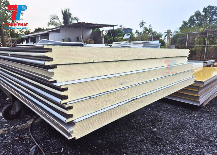 tấm sandwich panel PU 5