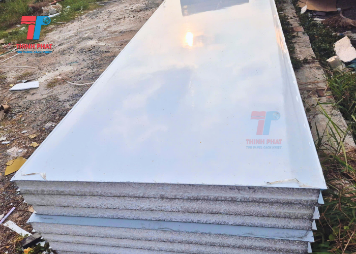 tấm panel giá bao nhiêu 2