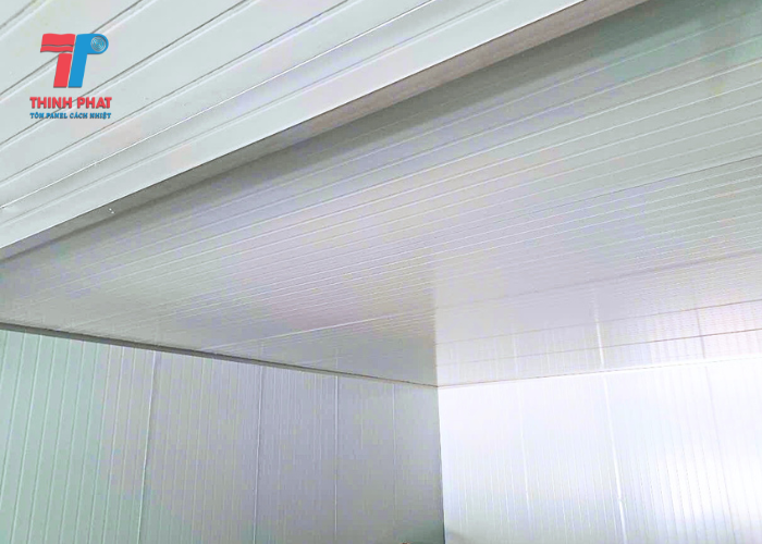 trần tôn xốp cách nhiệt 6