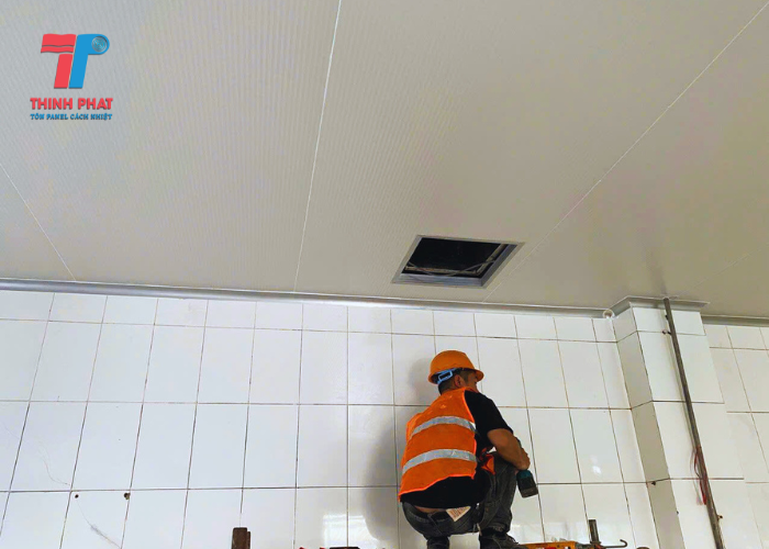 trần tôn xốp cách nhiệt8