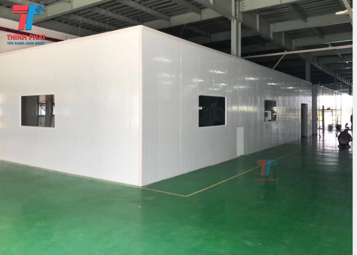 nhà xưởng vách panel 7
