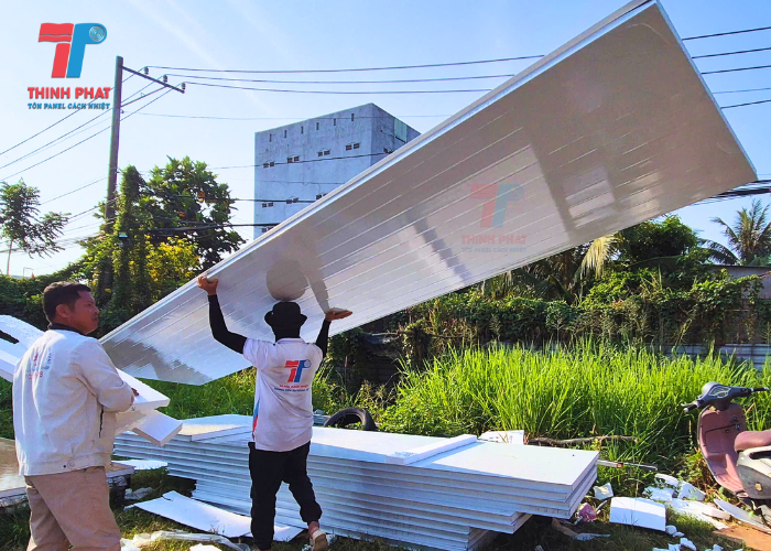 tôn vách cách nhiệt 10