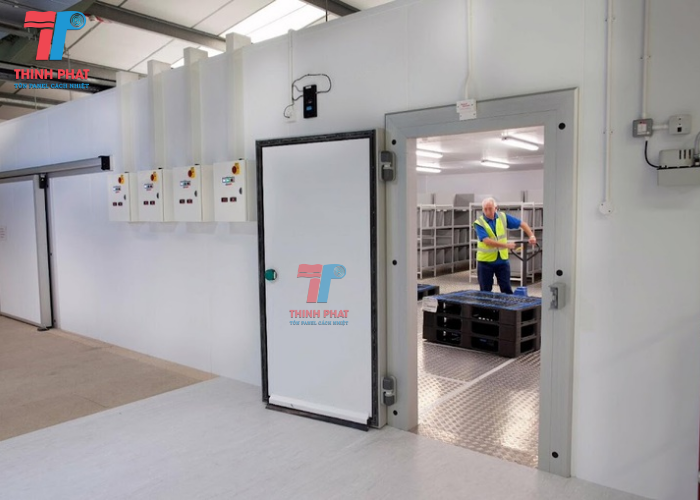 vách cách nhiệt kho lạnh 4