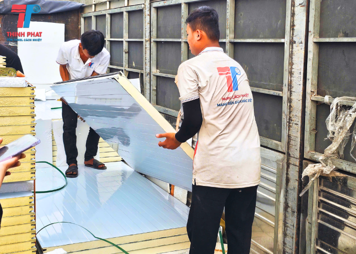 giá panel PU tháng 6 9