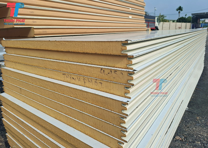 tấm panel PU Bình Dương 1