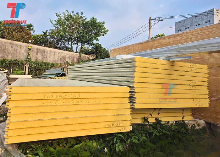 tấm panel PU Bình Dương 2