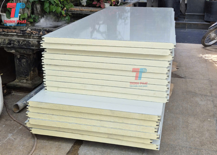 tấm panel PU Bình Dương 7