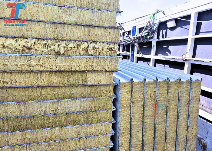 tấm Rockwool panel sandwwich 2