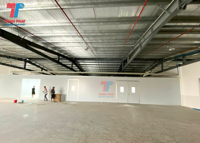 nhà xưởng bằng tấm panel 1