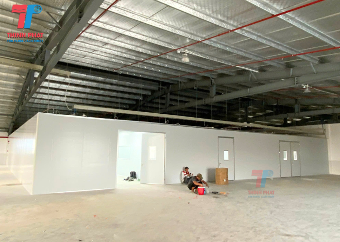 nhà xưởng bằng tấm panel 7