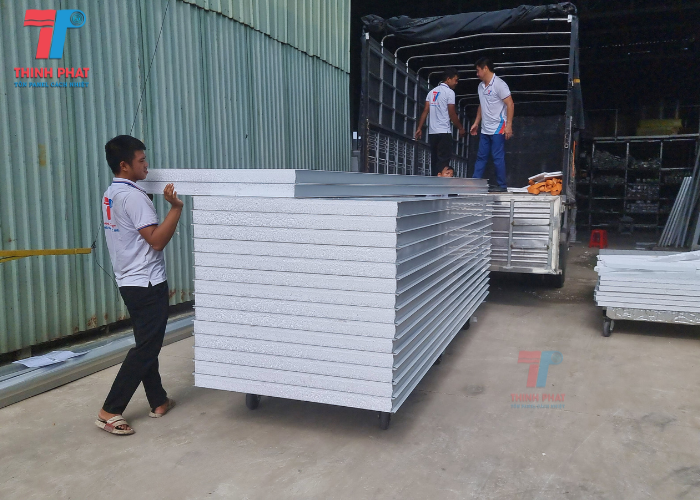 nhà xưởng bằng tấm panel 9
