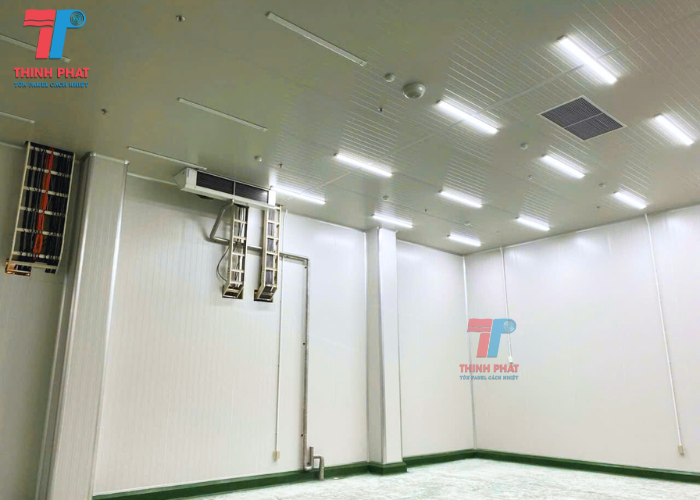tấm trần tôn PU 3 lớp 6
