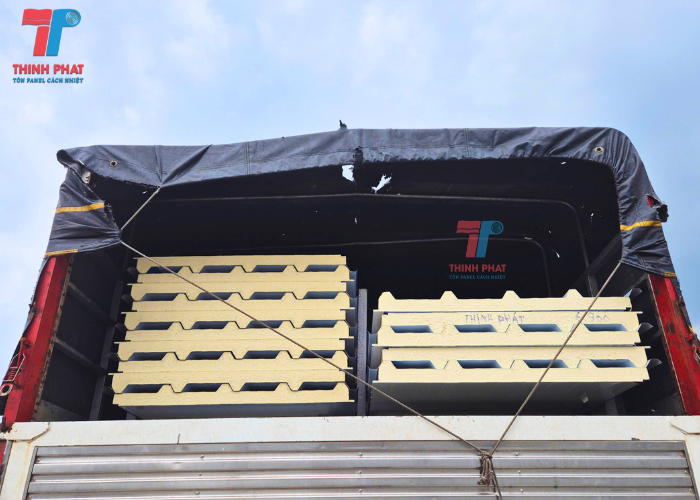 giá panel mái tháng 10 8