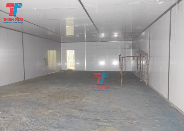 trần cách nhiệt nhà xưởng 3