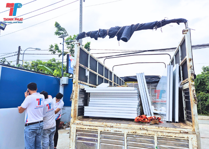 mua tấm panel ở đâu 1