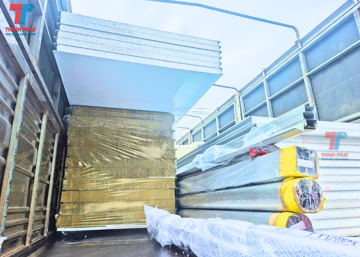 vách panel bông khoáng 8