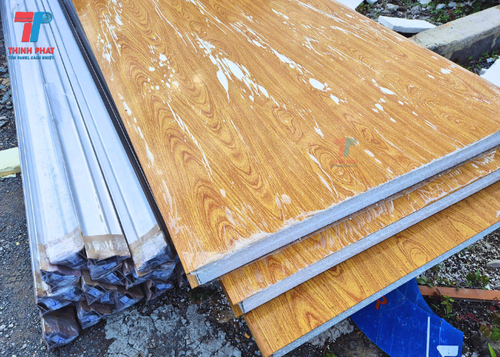 giá panel giả gỗ 5